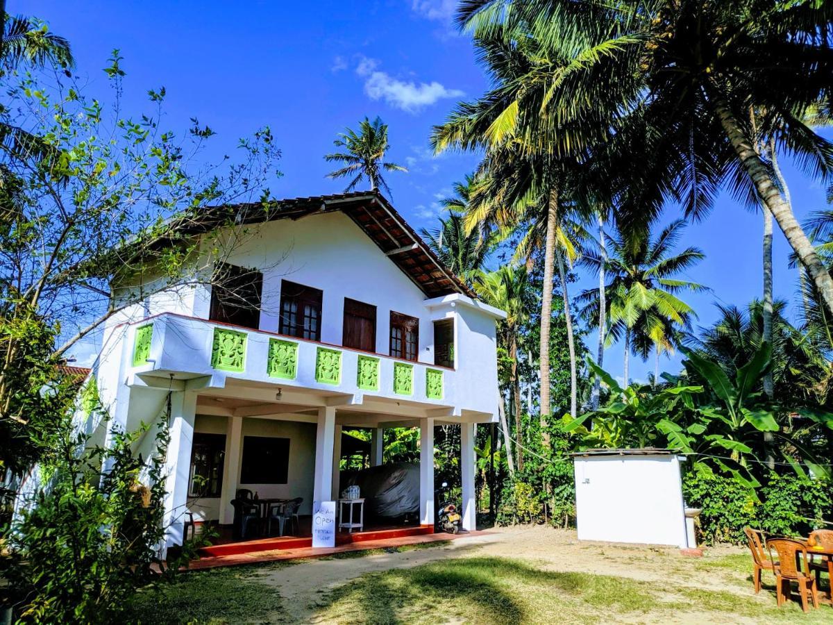 Tropical Point Inn Matara Exteriör bild